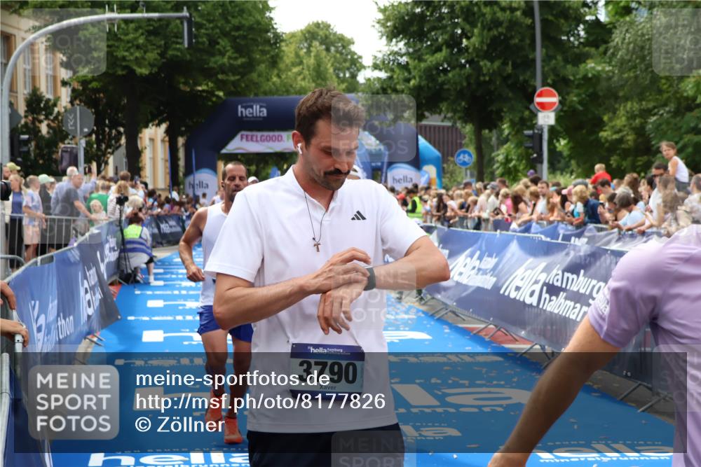 29.06.2025 - hella hamburg halbmarathon Zöllner http://msf.ph/oto/8177826 29.06.2025 10:38:36 Ziel 8571, 11379, 14905, 16280, 17154, 18357 meine-sportfotos.de