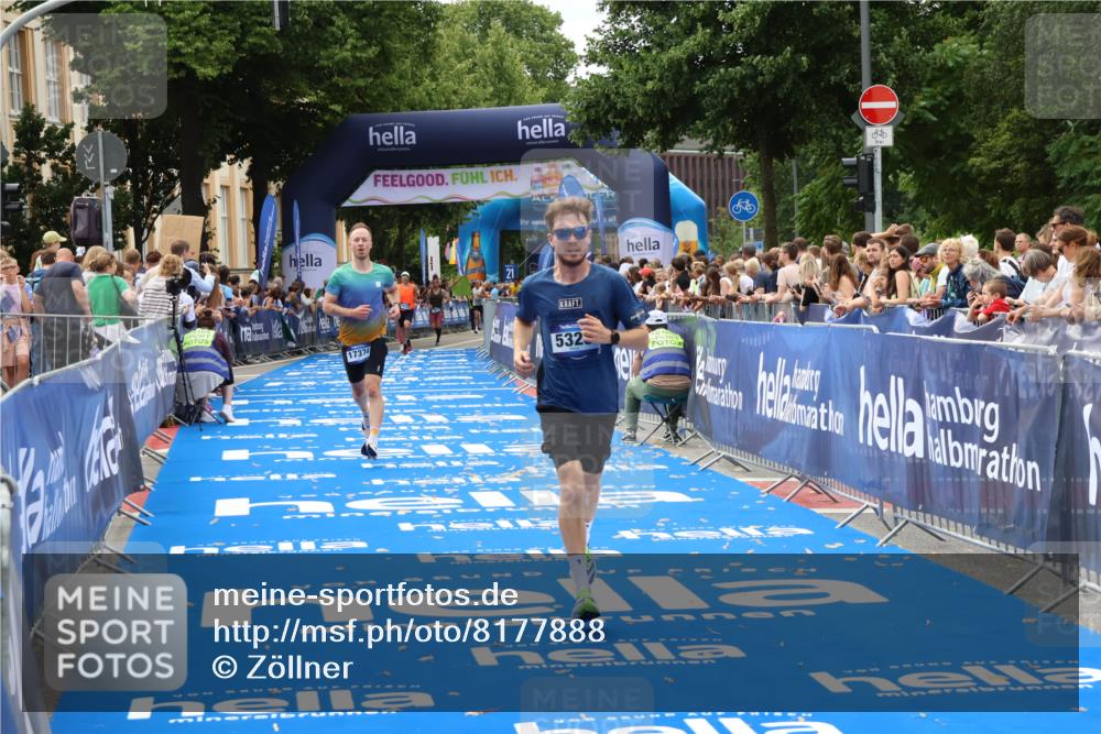 29.06.2025 - hella hamburg halbmarathon Zöllner http://msf.ph/oto/8177888 29.06.2025 10:28:34 Ziel 5328, 17374 meine-sportfotos.de