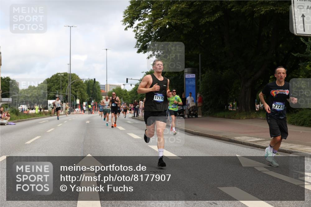 29.06.2025 - hella hamburg halbmarathon Yannick Fuchs http://msf.ph/oto/8177907 29.06.2025 10:28:10 20KM 1910, 1959, 2746, 2836, 4602, 4679, 4749, 6473, 7723, 8956, 10453, 12290, 14167, 14466, 14975, 15326, 16755, 16881, 16931, 17056, 17175, 17802, 18455, 18687, 18731, 18854 meine-sportfotos.de
