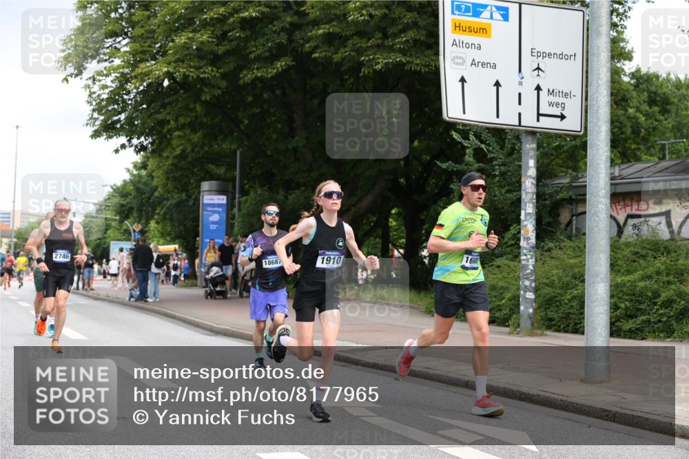 29.06.2025 - hella hamburg halbmarathon Yannick Fuchs http://msf.ph/oto/8177965 29.06.2025 10:28:12 20KM 1910, 1959, 2746, 2836, 4246, 4602, 4679, 6473, 7723, 8956, 12290, 14167, 14466, 14975, 15268, 15326, 16755, 16881, 16931, 17056, 17175, 17802, 18455, 18687, 18731, 18854 meine-sportfotos.de