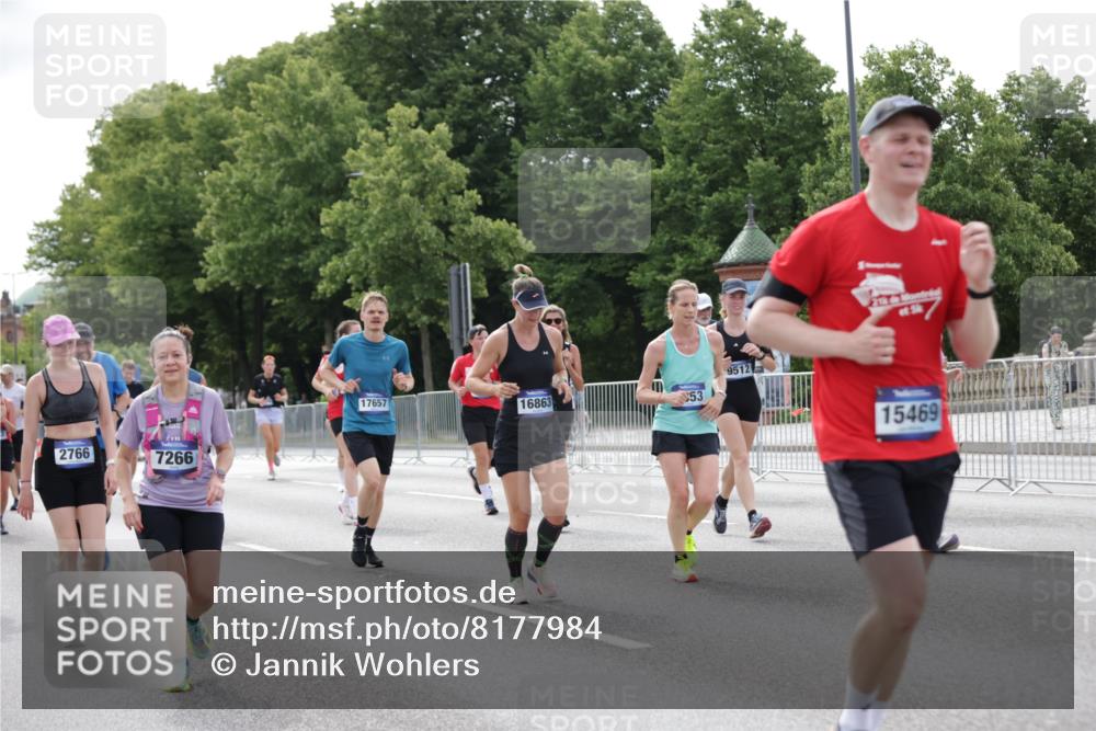 29.06.2025 - hella hamburg halbmarathon Jannik Wohlers http://msf.ph/oto/8177984 29.06.2025 10:22:33 Lombardsbrücke 1029, 1853, 2766, 3003, 3029, 3034, 4190, 4266, 5629, 6578, 6784, 6785, 7266, 7891, 9133, 9913, 10205, 10826, 12025, 12190, 12265, 13560, 13921, 14041, 14525, 14801, 15469, 16565, 16566, 16618, 16801, 16863, 17657 meine-sportfotos.de