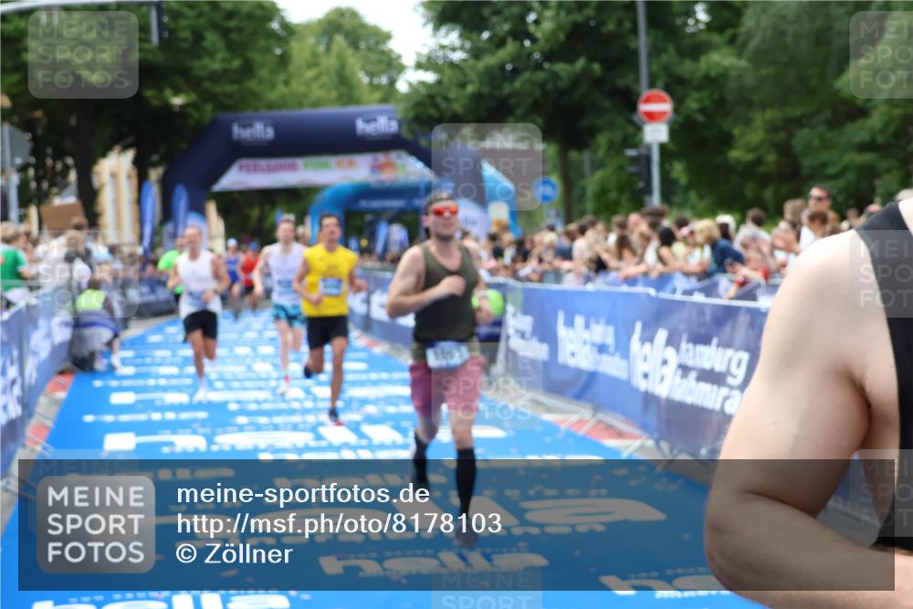 29.06.2025 - hella hamburg halbmarathon Zöllner http://msf.ph/oto/8178103 29.06.2025 10:28:47 Ziel 1953, 2604, 3968, 6090, 10486, 15655, 17428, 18763 meine-sportfotos.de