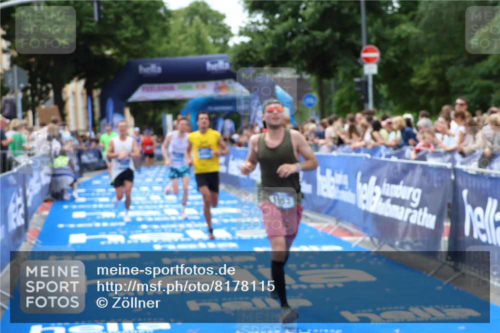 29.06.2025 - hella hamburg halbmarathon Zöllner http://msf.ph/oto/8178115 29.06.2025 10:28:47 Ziel 1953, 2604, 3968, 6090, 10486, 15655, 17428, 18763 meine-sportfotos.de