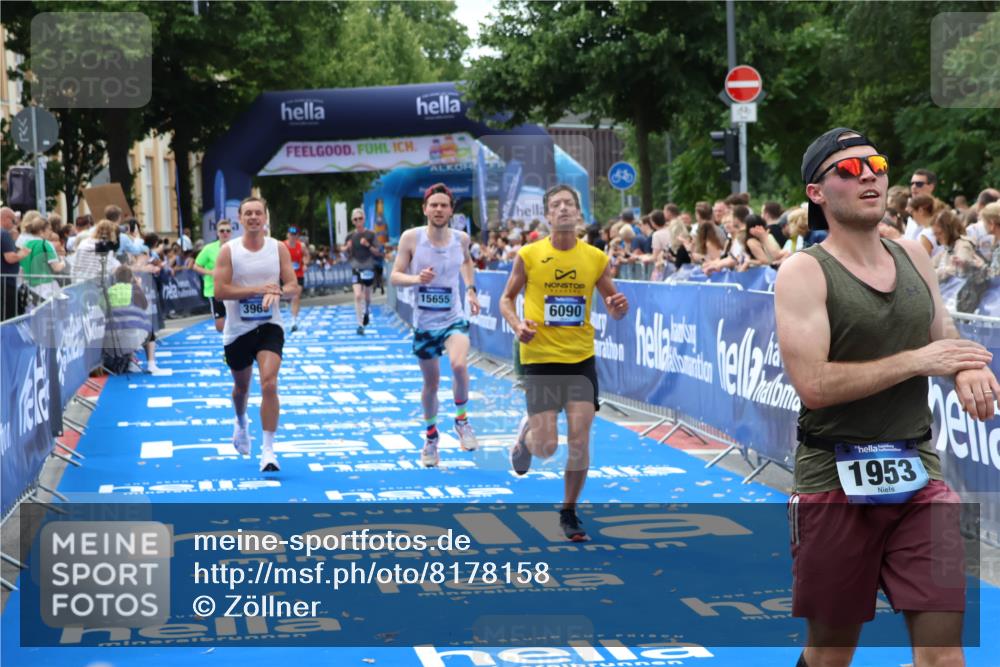 29.06.2025 - hella hamburg halbmarathon Zöllner http://msf.ph/oto/8178158 29.06.2025 10:28:48 Ziel 1953, 2604, 3968, 6090, 10486, 15655, 17428, 18763 meine-sportfotos.de