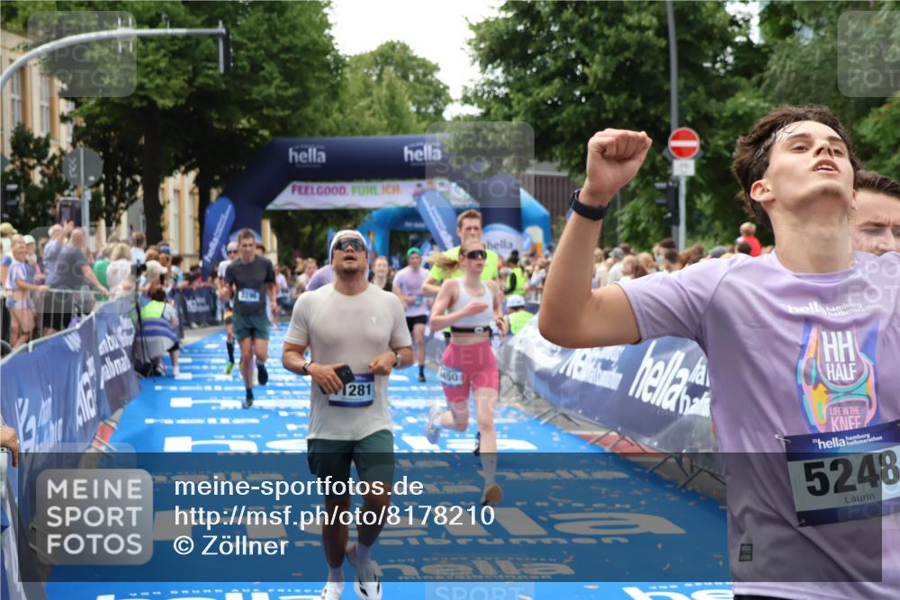 29.06.2025 - hella hamburg halbmarathon Zöllner http://msf.ph/oto/8178210 29.06.2025 10:38:50 Ziel 2296, 2719, 6684, 8450, 9264, 9540, 10218, 11055, 11281, 11282, 13755, 13800, 14093, 15372, 19004 meine-sportfotos.de