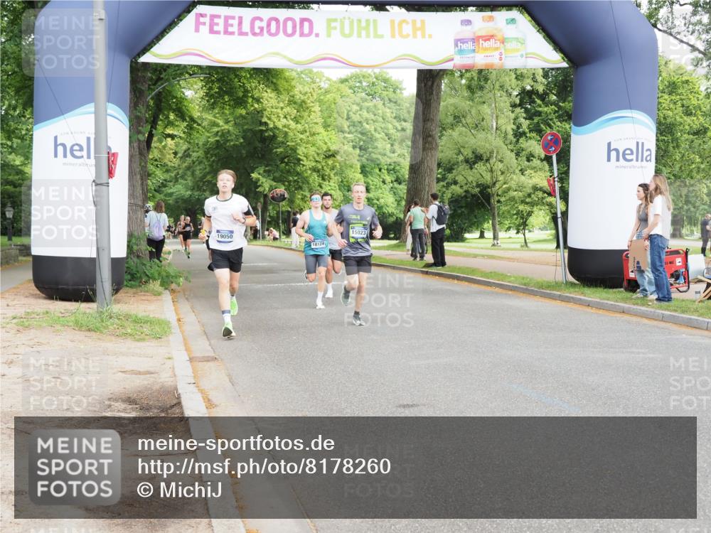 29.06.2025 - hella hamburg halbmarathon MichiJ http://msf.ph/oto/8178260 29.06.2025 10:16:55 Zwischen KM18-KM19  meine-sportfotos.de