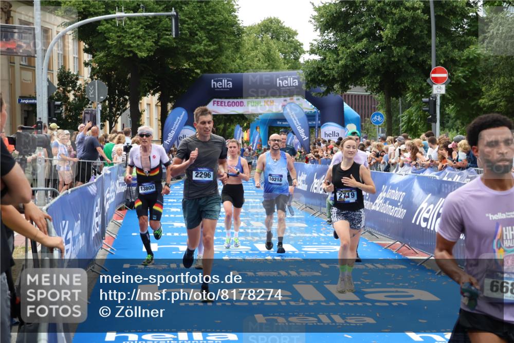 29.06.2025 - hella hamburg halbmarathon Zöllner http://msf.ph/oto/8178274 29.06.2025 10:38:52 Ziel 2296, 2719, 3783, 6684, 9264, 9540, 10218, 11055, 11282, 13755, 13800, 14093, 15257, 15372, 17722 meine-sportfotos.de