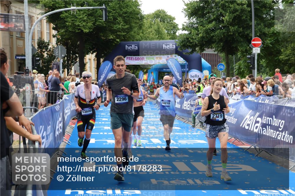 29.06.2025 - hella hamburg halbmarathon Zöllner http://msf.ph/oto/8178283 29.06.2025 10:38:52 Ziel 2296, 2719, 3783, 6684, 9264, 9540, 10218, 11055, 11282, 13755, 13800, 14093, 15257, 15372, 17722 meine-sportfotos.de
