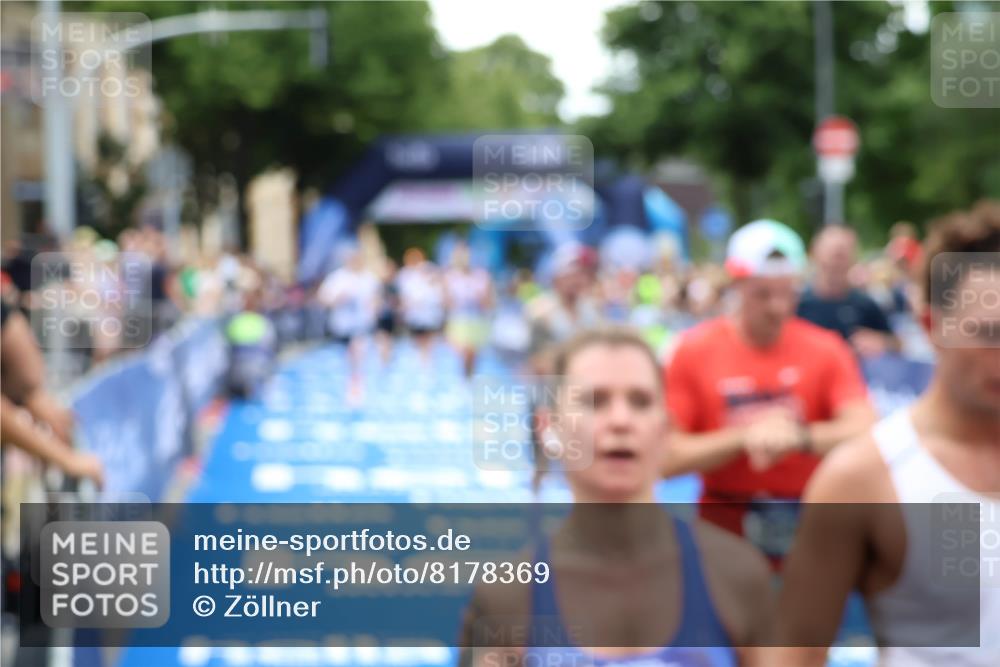 29.06.2025 - hella hamburg halbmarathon Zöllner http://msf.ph/oto/8178369 29.06.2025 10:38:56 Ziel 2980, 3783, 8958, 9540, 13137, 13755, 14093, 15257, 17722 meine-sportfotos.de