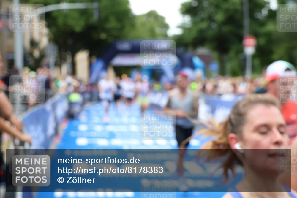 29.06.2025 - hella hamburg halbmarathon Zöllner http://msf.ph/oto/8178383 29.06.2025 10:38:56 Ziel 2980, 3783, 8958, 9540, 13137, 13755, 14093, 15257, 17722 meine-sportfotos.de