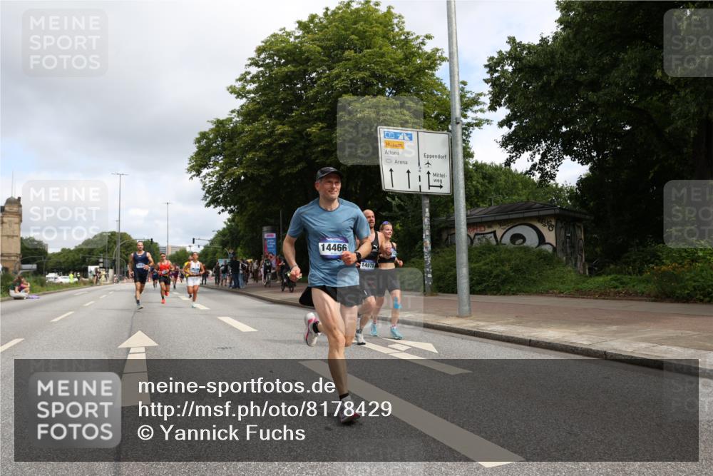 29.06.2025 - hella hamburg halbmarathon Yannick Fuchs http://msf.ph/oto/8178429 29.06.2025 10:28:20 20KM 1053, 1910, 1959, 2746, 2836, 4246, 4602, 5193, 6473, 8956, 14289, 14466, 14784, 14975, 15268, 15326, 15887, 16724, 16755, 16881, 16931, 17802, 18455, 18687, 18731, 18854 meine-sportfotos.de