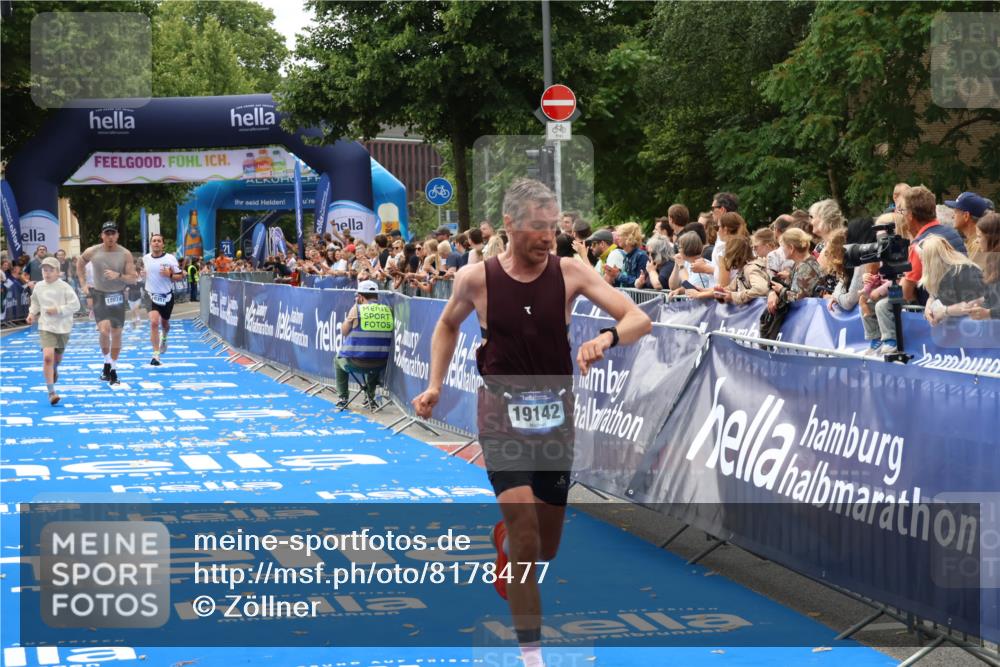 29.06.2025 - hella hamburg halbmarathon Zöllner http://msf.ph/oto/8178477 29.06.2025 10:29:05 Ziel 10351, 16157, 18874, 19142 meine-sportfotos.de