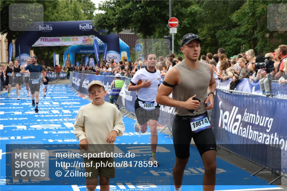 29.06.2025 - hella hamburg halbmarathon Zöllner http://msf.ph/oto/8178593 29.06.2025 10:29:10 Ziel 3043, 8473, 10171, 10351, 16157, 18874, 19194 meine-sportfotos.de