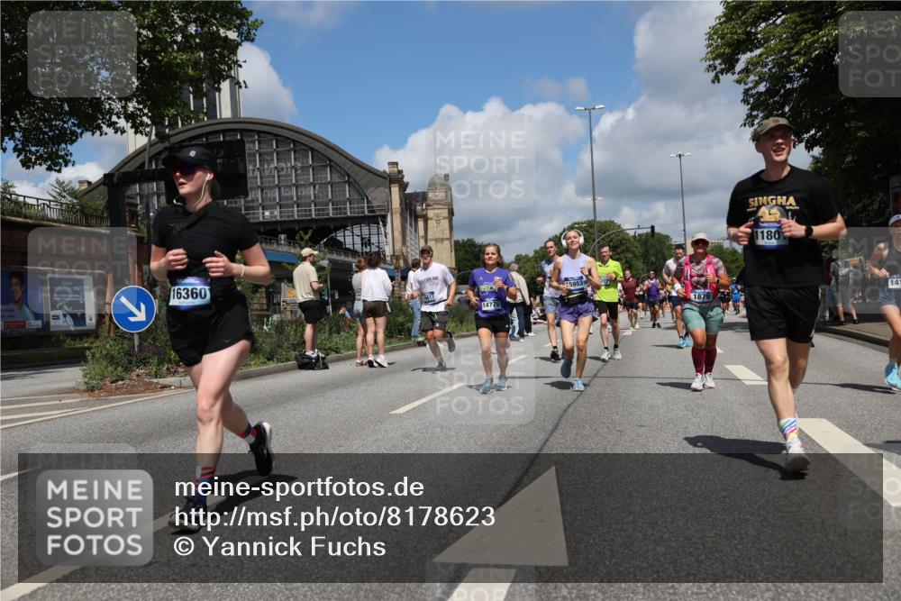 29.06.2025 - hella hamburg halbmarathon Yannick Fuchs http://msf.ph/oto/8178623 29.06.2025 11:38:35 20KM 1578, 1879, 2069, 2113, 2313, 2552, 3242, 3293, 4245, 4412, 4483, 4627, 4972, 5001, 5240, 5300, 5355, 5370, 5875, 6200, 6259, 6917, 7205, 7206, 7350, 7566, 7777, 7844, 8615, 9978, 10001, 10123, 10617, 10644, 10940, 11244, 11801, 11831, 11982, 12254, 12903, 12904, 12969, 13442, 13861, 13902, 14130, 14163, 14405, 14776, 14856, 15380, 15588, 15715, 15755, 15762, 15852, 15933, 15953, 16360, 16545, 16955, 17116, 17355, 17547, 17936, 17943, 18353, 18950 meine-sportfotos.de