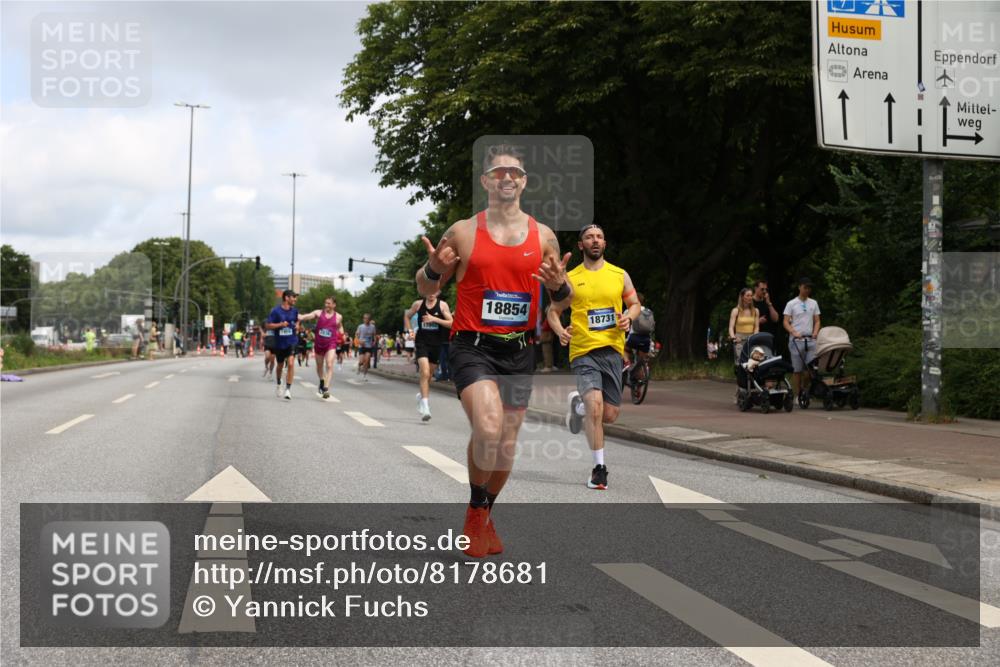 29.06.2025 - hella hamburg halbmarathon Yannick Fuchs http://msf.ph/oto/8178681 29.06.2025 10:28:23 20KM 1053, 1396, 1959, 2243, 2746, 2836, 4246, 4602, 5193, 6473, 8312, 8956, 11227, 13618, 14289, 14310, 14466, 14784, 14975, 15268, 15326, 15887, 16724, 16755, 16931, 17802, 18455, 18731, 18854 meine-sportfotos.de