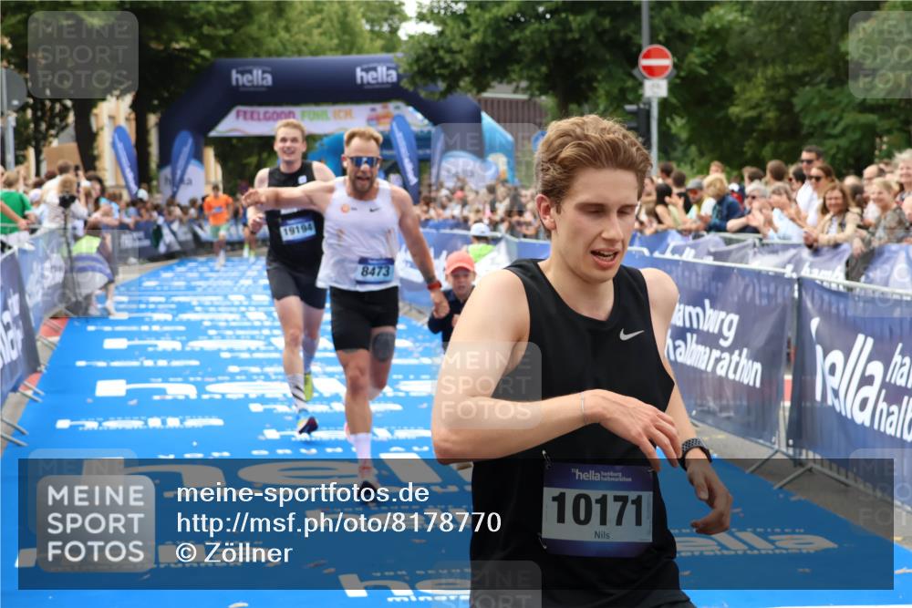 29.06.2025 - hella hamburg halbmarathon Zöllner http://msf.ph/oto/8178770 29.06.2025 10:29:16 Ziel 3043, 8473, 12337, 14395, 19194 meine-sportfotos.de