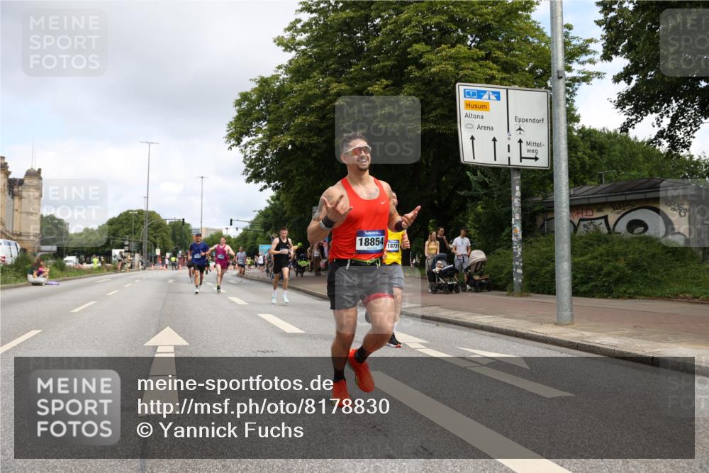 29.06.2025 - hella hamburg halbmarathon Yannick Fuchs http://msf.ph/oto/8178830 29.06.2025 10:28:23 20KM 1053, 1396, 1959, 2243, 2746, 2836, 4246, 4602, 5193, 6473, 8312, 8956, 11227, 13618, 14289, 14310, 14466, 14784, 14975, 15268, 15326, 15887, 16724, 16755, 16931, 17802, 18455, 18731, 18854 meine-sportfotos.de