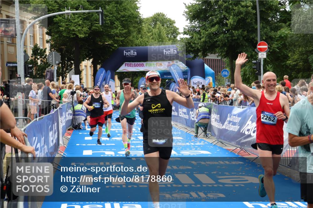 29.06.2025 - hella hamburg halbmarathon Zöllner http://msf.ph/oto/8178860 29.06.2025 10:39:10 Ziel 1164, 1445, 1803, 2262, 4759, 6686, 6687, 11619, 12137, 15556, 16656, 16820, 18149, 18547 meine-sportfotos.de