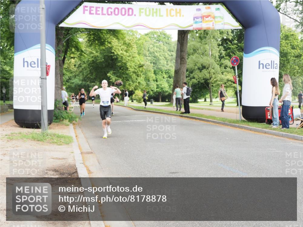 29.06.2025 - hella hamburg halbmarathon MichiJ http://msf.ph/oto/8178878 29.06.2025 10:16:59 Zwischen KM18-KM19 15023, 18124, 18692, 19050 meine-sportfotos.de
