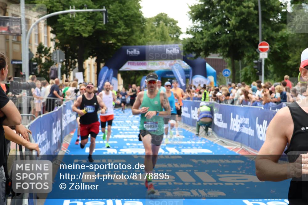 29.06.2025 - hella hamburg halbmarathon Zöllner http://msf.ph/oto/8178895 29.06.2025 10:39:12 Ziel 1445, 3282, 4759, 6686, 6687, 11305, 11619, 12137, 13729, 15556, 16656, 16820, 17668, 18149, 18547 meine-sportfotos.de