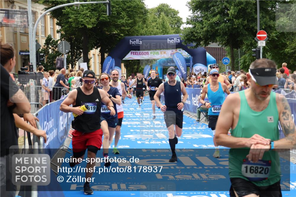 29.06.2025 - hella hamburg halbmarathon Zöllner http://msf.ph/oto/8178937 29.06.2025 10:39:13 Ziel 1445, 3282, 4759, 6686, 6687, 11305, 11619, 12137, 13729, 14311, 15556, 16656, 16820, 17668, 18149, 18547 meine-sportfotos.de