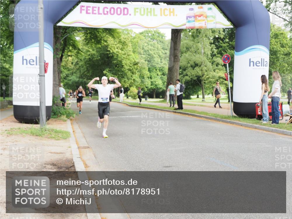 29.06.2025 - hella hamburg halbmarathon MichiJ http://msf.ph/oto/8178951 29.06.2025 10:16:59 Zwischen KM18-KM19 15023, 18124, 18692, 19050 meine-sportfotos.de