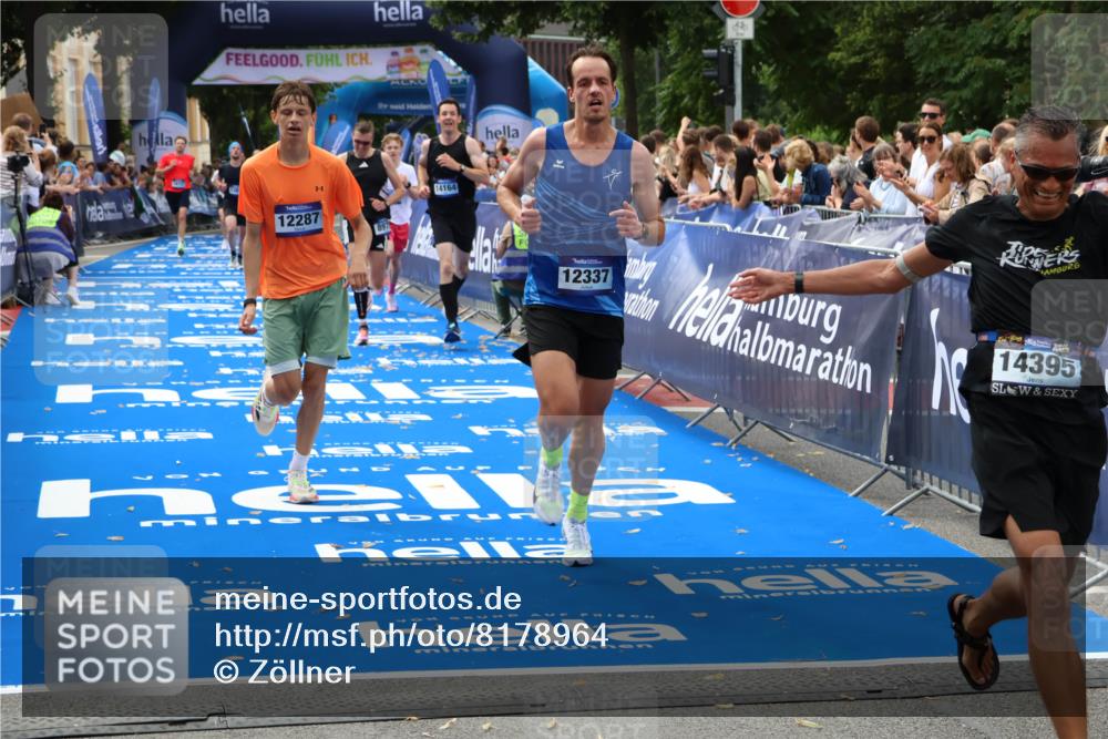 29.06.2025 - hella hamburg halbmarathon Zöllner http://msf.ph/oto/8178964 29.06.2025 10:29:24 Ziel 2075, 8975, 9571, 12287, 12337, 13838, 14164, 14395, 15880, 18737, 19203 meine-sportfotos.de