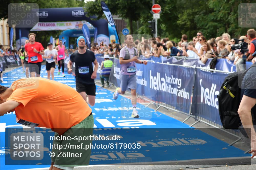 29.06.2025 - hella hamburg halbmarathon Zöllner http://msf.ph/oto/8179035 29.06.2025 10:29:30 Ziel 2021, 2180, 9137, 10156, 10790, 12234, 13838, 15880, 16118, 17197, 18737, 19203 meine-sportfotos.de