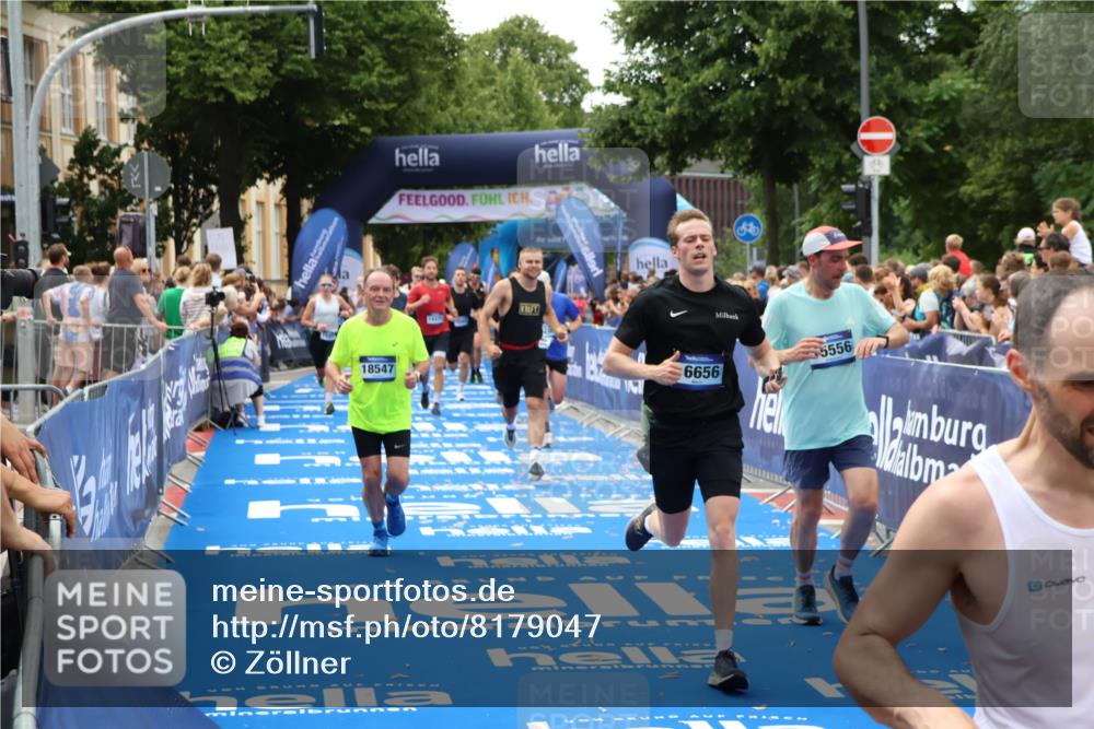 29.06.2025 - hella hamburg halbmarathon Zöllner http://msf.ph/oto/8179047 29.06.2025 10:39:16 Ziel 2044, 3282, 4565, 5752, 8319, 8925, 11305, 12046, 13479, 13729, 14311, 15556, 16656, 17646, 17668, 18149, 18547 meine-sportfotos.de