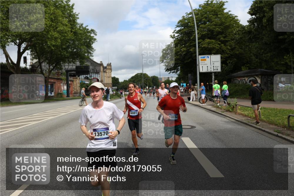 29.06.2025 - hella hamburg halbmarathon Yannick Fuchs http://msf.ph/oto/8179055 29.06.2025 10:42:36 20KM 1086, 1320, 1537, 1884, 1914, 2442, 3213, 3747, 4324, 4711, 5362, 6081, 6377, 6923, 7367, 8216, 8916, 9482, 9538, 9638, 10000, 11467, 12149, 12549, 12747, 12840, 13570, 13614, 14192, 14797, 14814, 14990, 15309, 15573, 15590, 15629, 15735, 15917, 15981, 16094, 16149, 16269, 16414, 16766, 17007, 17127, 18206, 18251, 18476, 18790, 18815, 18923, 19198 meine-sportfotos.de