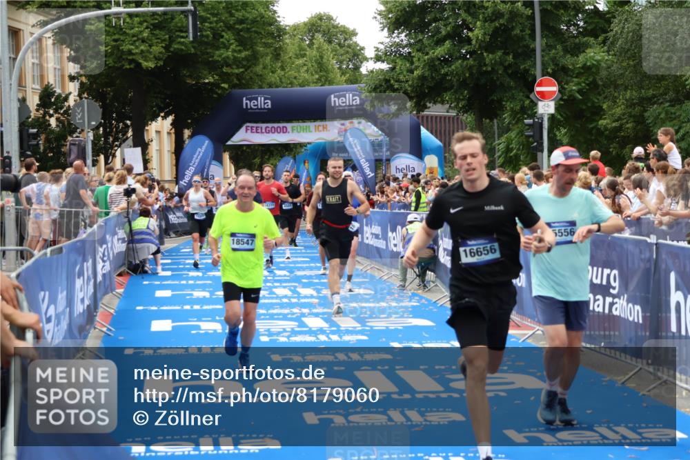 29.06.2025 - hella hamburg halbmarathon Zöllner http://msf.ph/oto/8179060 29.06.2025 10:39:16 Ziel 2044, 3282, 4565, 5752, 8319, 8925, 11305, 12046, 13479, 13729, 14311, 15556, 16656, 17646, 17668, 18149, 18547 meine-sportfotos.de