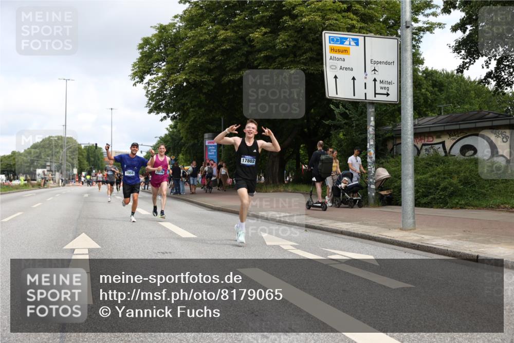 29.06.2025 - hella hamburg halbmarathon Yannick Fuchs http://msf.ph/oto/8179065 29.06.2025 10:28:25 20KM 1053, 1396, 1959, 2243, 2836, 4246, 4602, 5193, 8312, 8956, 11227, 12595, 13618, 14289, 14310, 14466, 14784, 14975, 15268, 15326, 15887, 16724, 16755, 16931, 17191, 17802, 18455, 18731, 18854 meine-sportfotos.de