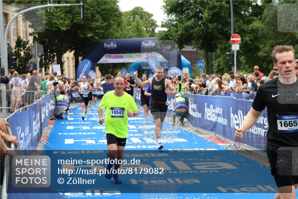 29.06.2025 - hella hamburg halbmarathon Zöllner http://msf.ph/oto/8179082 29.06.2025 10:39:17 Ziel 2044, 3282, 4565, 5752, 8319, 8925, 11305, 12046, 13479, 13729, 14311, 15556, 16656, 17646, 17668, 18149, 18547 meine-sportfotos.de