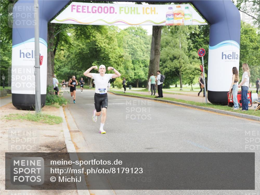 29.06.2025 - hella hamburg halbmarathon MichiJ http://msf.ph/oto/8179123 29.06.2025 10:17:00 Zwischen KM18-KM19 15023, 18124, 18692, 19050 meine-sportfotos.de