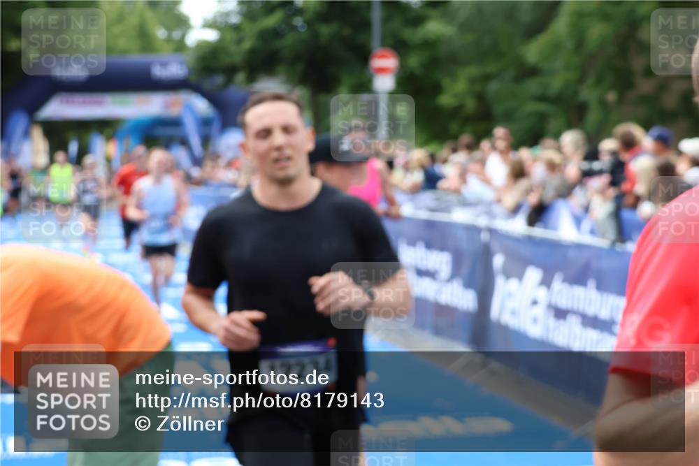 29.06.2025 - hella hamburg halbmarathon Zöllner http://msf.ph/oto/8179143 29.06.2025 10:29:34 Ziel 2021, 2180, 8784, 9137, 10156, 10790, 12234, 16118, 17197 meine-sportfotos.de