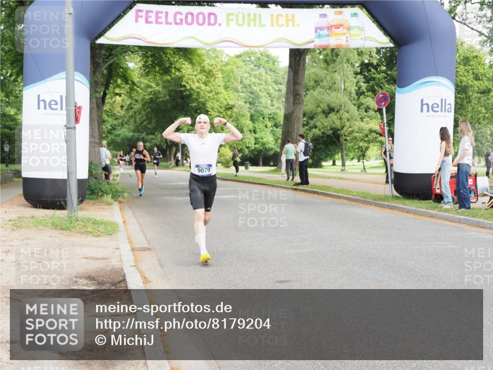 29.06.2025 - hella hamburg halbmarathon MichiJ http://msf.ph/oto/8179204 29.06.2025 10:17:00 Zwischen KM18-KM19 15023, 18124, 18692, 19050 meine-sportfotos.de