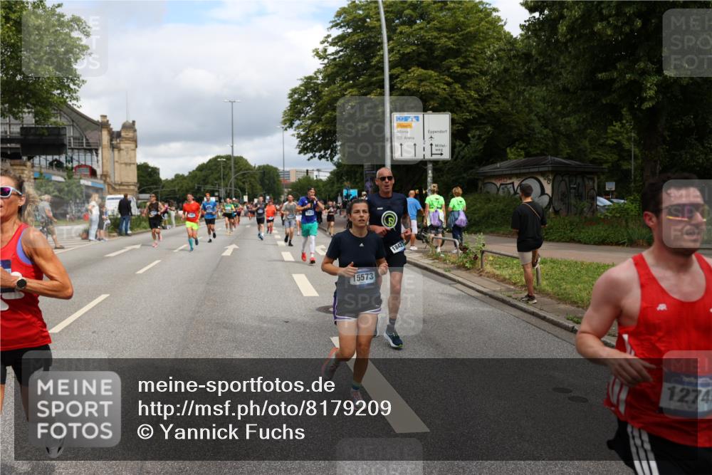 29.06.2025 - hella hamburg halbmarathon Yannick Fuchs http://msf.ph/oto/8179209 29.06.2025 10:42:39 20KM 1086, 1537, 1884, 1914, 2442, 3213, 4711, 5421, 6081, 6377, 6923, 7367, 8216, 8916, 9482, 9538, 9638, 10000, 11467, 12149, 12549, 12747, 12840, 13570, 13614, 14192, 14797, 14814, 14990, 15573, 15590, 15629, 15735, 15917, 15981, 16094, 16269, 16414, 16766, 17007, 17127, 18251, 18476, 18790, 18815, 18923, 19198 meine-sportfotos.de