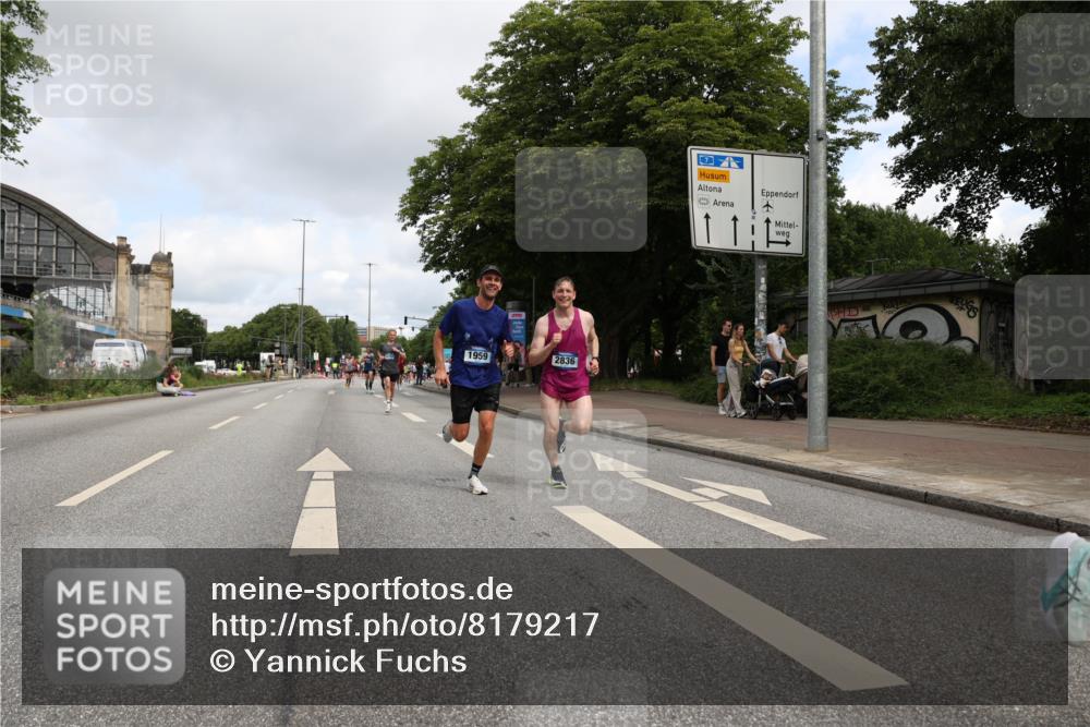 29.06.2025 - hella hamburg halbmarathon Yannick Fuchs http://msf.ph/oto/8179217 29.06.2025 10:28:27 20KM 1053, 1396, 1959, 2243, 2836, 4246, 4602, 5193, 8312, 8956, 11227, 12595, 13618, 14289, 14310, 14466, 14784, 14975, 15268, 15326, 15887, 16724, 16755, 16931, 17191, 17802, 18455, 18731, 18854 meine-sportfotos.de