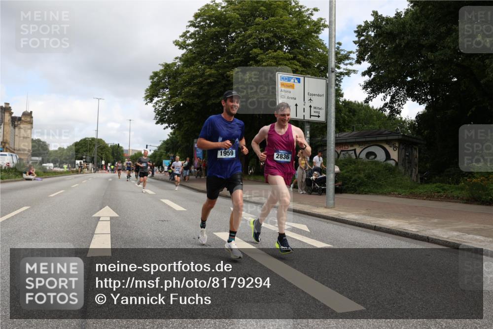 29.06.2025 - hella hamburg halbmarathon Yannick Fuchs http://msf.ph/oto/8179294 29.06.2025 10:28:27 20KM 1053, 1396, 1959, 2243, 2836, 4246, 4602, 5193, 8312, 8956, 11227, 12595, 13618, 14289, 14310, 14466, 14784, 14975, 15268, 15326, 15887, 16724, 16755, 16931, 17191, 17802, 18455, 18731, 18854 meine-sportfotos.de
