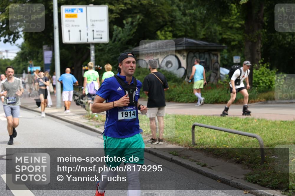 29.06.2025 - hella hamburg halbmarathon Yannick Fuchs http://msf.ph/oto/8179295 29.06.2025 10:42:42 20KM 1086, 1163, 1176, 1537, 1884, 1914, 2442, 3213, 4711, 5421, 6081, 6377, 6923, 7367, 8216, 8889, 8916, 9482, 9638, 10000, 11467, 12149, 12549, 12747, 12840, 13570, 13614, 14192, 14511, 14814, 14990, 15573, 15590, 15629, 15917, 15981, 16094, 16269, 16414, 16766, 17007, 17127, 18251, 18476, 18815, 18923, 19198 meine-sportfotos.de