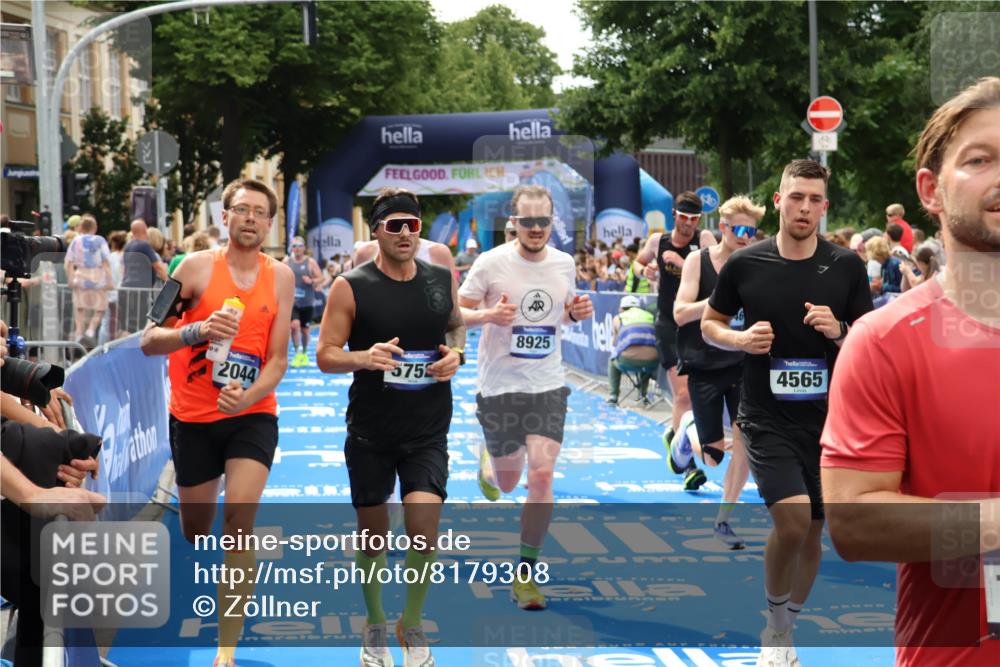 29.06.2025 - hella hamburg halbmarathon Zöllner http://msf.ph/oto/8179308 29.06.2025 10:39:23 Ziel 2044, 4565, 5752, 6037, 8319, 8925, 12046, 13479, 14359, 15013, 15866, 17646 meine-sportfotos.de