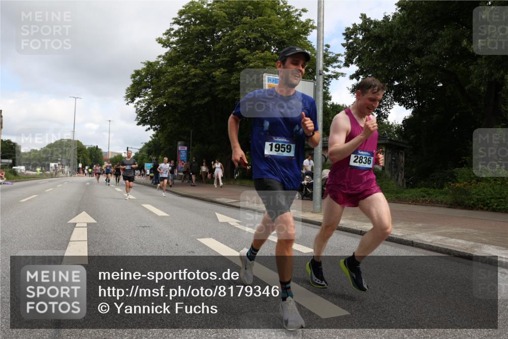 29.06.2025 - hella hamburg halbmarathon Yannick Fuchs http://msf.ph/oto/8179346 29.06.2025 10:28:27 20KM 1053, 1396, 1959, 2243, 2836, 4246, 4602, 5193, 8312, 8956, 11227, 12595, 13618, 14289, 14310, 14466, 14784, 14975, 15268, 15326, 15887, 16724, 16755, 16931, 17191, 17802, 18455, 18731, 18854 meine-sportfotos.de