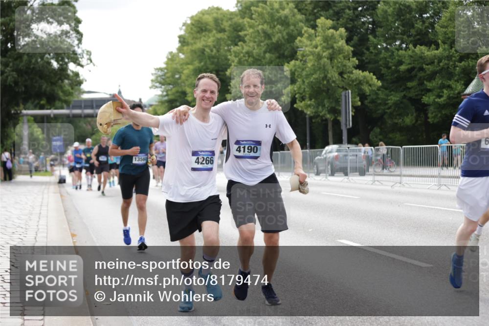 29.06.2025 - hella hamburg halbmarathon Jannik Wohlers http://msf.ph/oto/8179474 29.06.2025 10:22:40 Lombardsbrücke 1853, 3029, 3034, 4190, 4266, 4793, 5629, 6578, 6784, 6785, 6849, 7266, 7891, 8687, 8688, 9133, 9877, 9913, 10205, 12025, 12190, 12265, 13560, 14041, 15469, 16416, 16558, 16565, 16566, 16863, 17099, 17657 meine-sportfotos.de