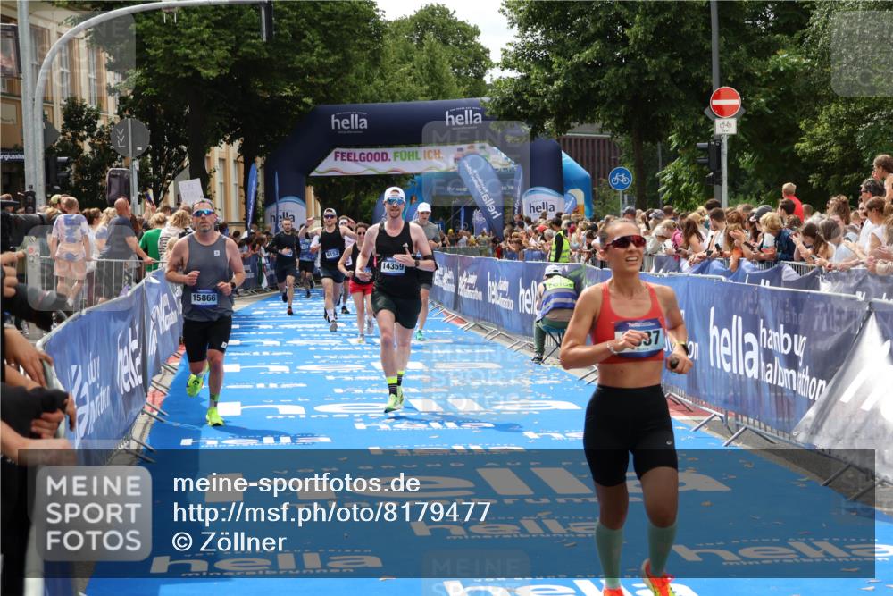 29.06.2025 - hella hamburg halbmarathon Zöllner http://msf.ph/oto/8179477 29.06.2025 10:39:27 Ziel 2546, 2972, 6037, 6152, 8346, 12335, 12372, 14359, 15013, 15866 meine-sportfotos.de