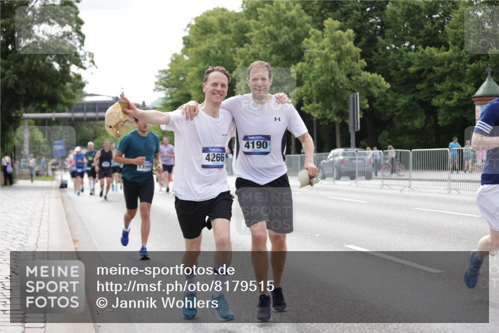29.06.2025 - hella hamburg halbmarathon Jannik Wohlers http://msf.ph/oto/8179515 29.06.2025 10:22:40 Lombardsbrücke 1853, 3029, 3034, 4190, 4266, 4793, 5629, 6578, 6784, 6785, 6849, 7266, 7891, 8687, 8688, 9133, 9877, 9913, 10205, 12025, 12190, 12265, 13560, 14041, 15469, 16416, 16558, 16565, 16566, 16863, 17099, 17657 meine-sportfotos.de
