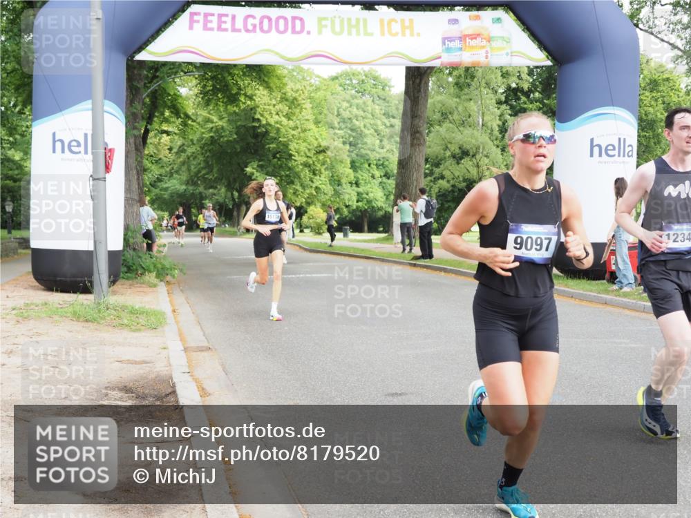 29.06.2025 - hella hamburg halbmarathon MichiJ http://msf.ph/oto/8179520 29.06.2025 10:17:05 Zwischen KM18-KM19 9079, 9097, 12341, 15136 meine-sportfotos.de
