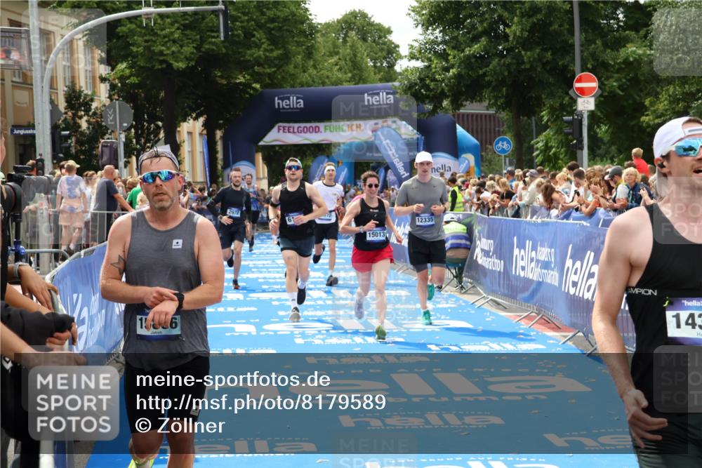 29.06.2025 - hella hamburg halbmarathon Zöllner http://msf.ph/oto/8179589 29.06.2025 10:39:30 Ziel 1343, 2546, 2972, 6152, 8346, 12335, 12372, 14359, 15013, 15866, 15965 meine-sportfotos.de
