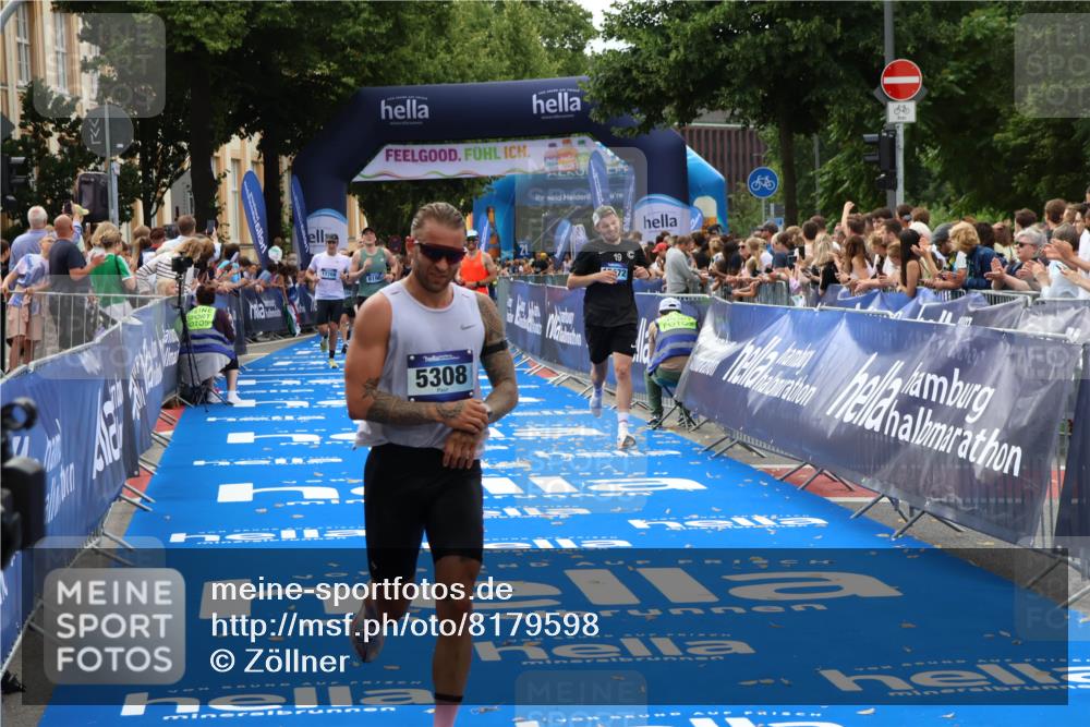 29.06.2025 - hella hamburg halbmarathon Zöllner http://msf.ph/oto/8179598 29.06.2025 10:30:04 Ziel 2689, 3189, 5308, 8190, 9634, 10270, 15672, 17768 meine-sportfotos.de