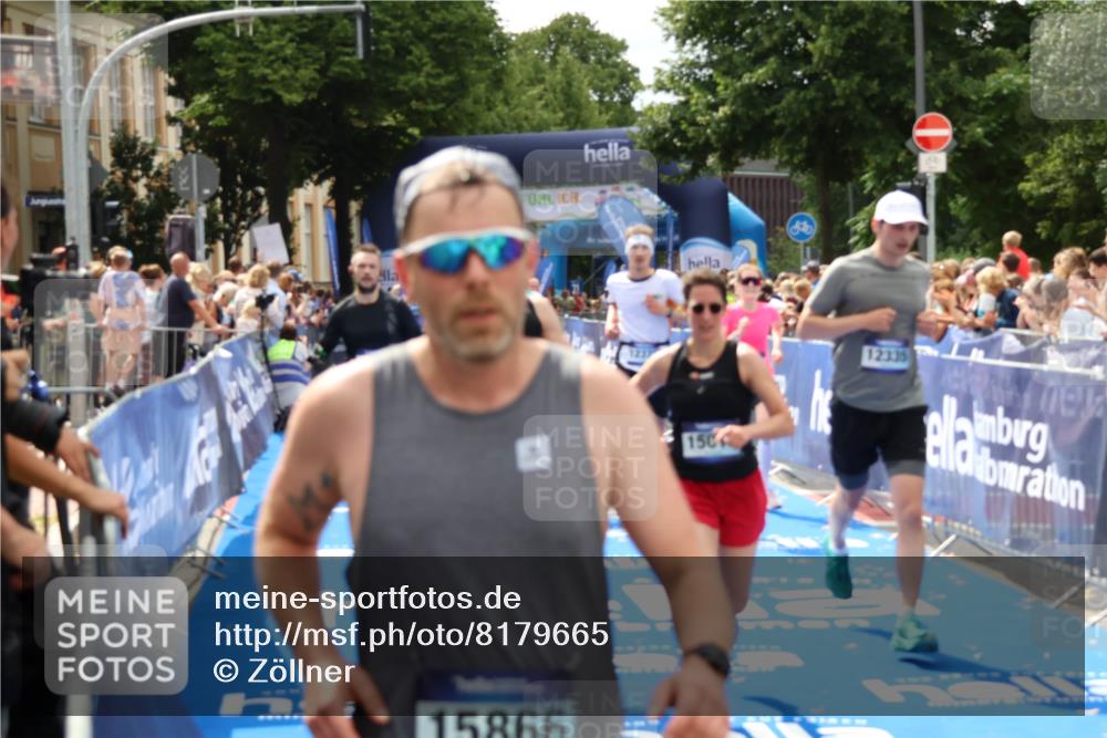 29.06.2025 - hella hamburg halbmarathon Zöllner http://msf.ph/oto/8179665 29.06.2025 10:39:31 Ziel 1343, 2546, 2972, 6152, 8346, 9116, 12335, 12372, 15013, 15965 meine-sportfotos.de