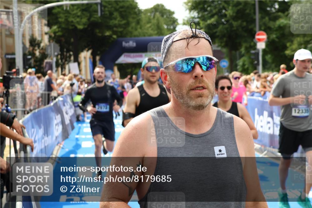 29.06.2025 - hella hamburg halbmarathon Zöllner http://msf.ph/oto/8179685 29.06.2025 10:39:32 Ziel 1343, 2546, 2972, 6152, 7152, 7154, 8346, 9116, 9265, 12335, 12372, 15013, 15336, 15965 meine-sportfotos.de